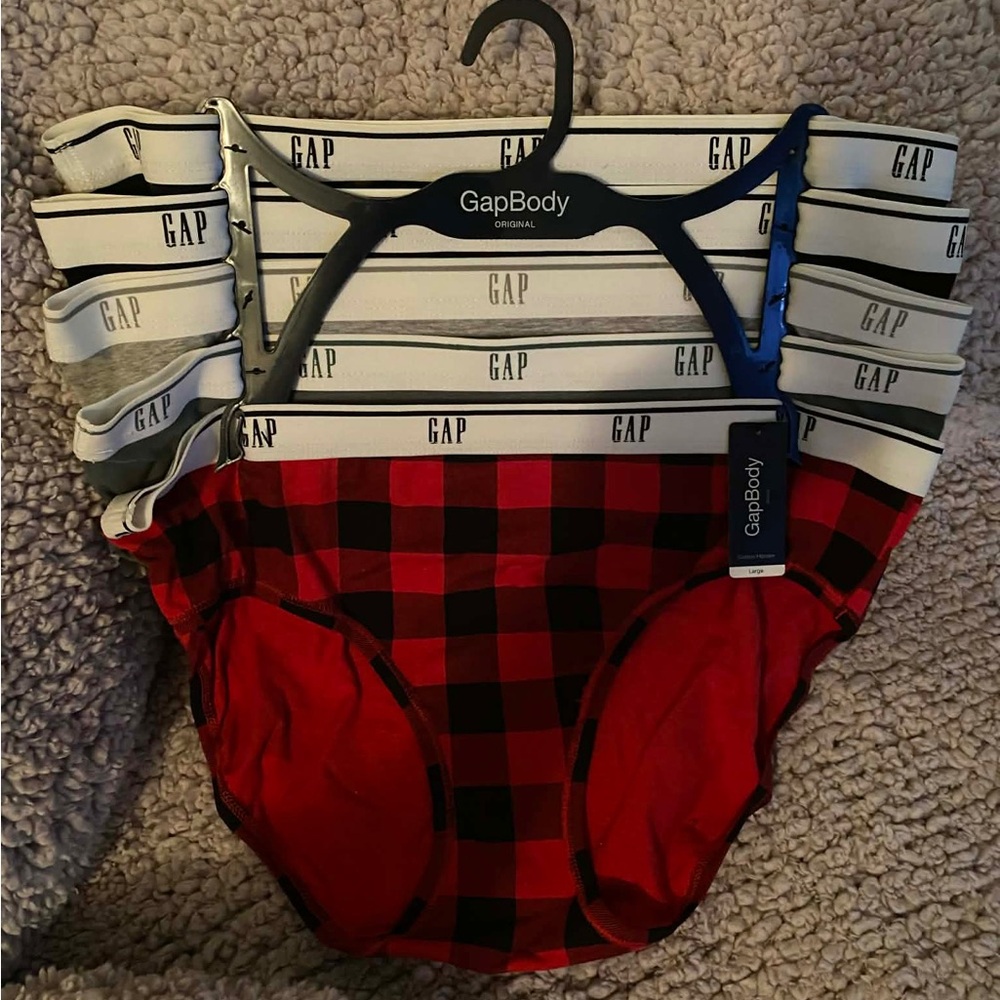 GAP Women’s Plaid Briefs